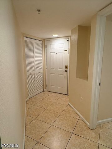 4121 Residence DR 305, Fort Myers, FL 33901