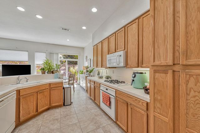 2010 Carignan Way, San Jose, CA 95135