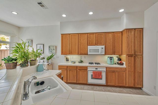 2010 Carignan Way, San Jose, CA 95135