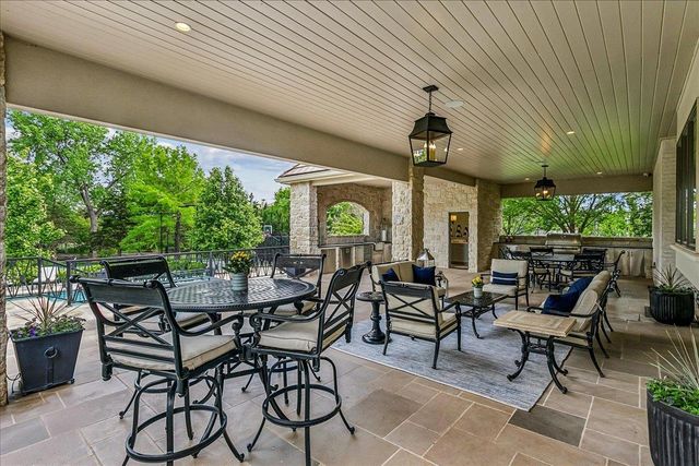 10611 E Forestgate, Wichita, KS 67206