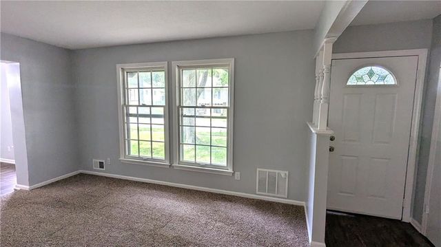 8919 Stark Avenue, Kansas City, MO 64138