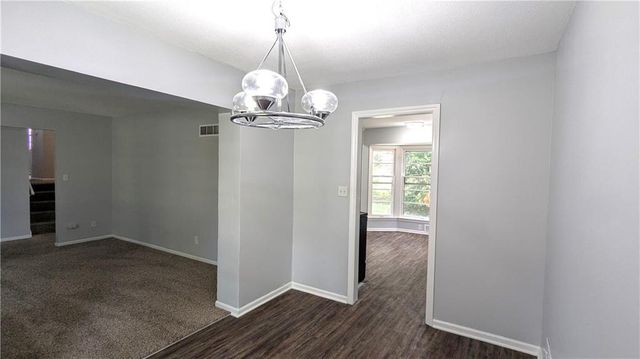 8919 Stark Avenue, Kansas City, MO 64138