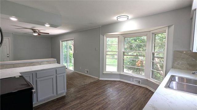 8919 Stark Avenue, Kansas City, MO 64138
