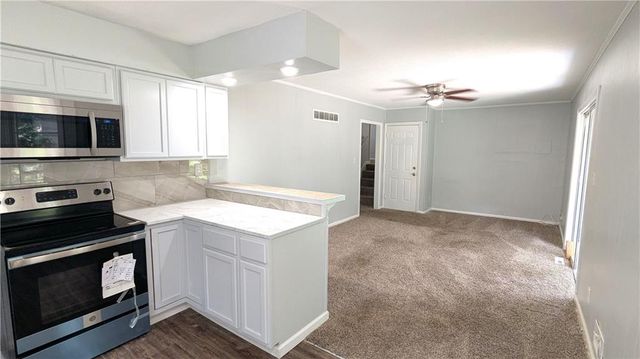 8919 Stark Avenue, Kansas City, MO 64138