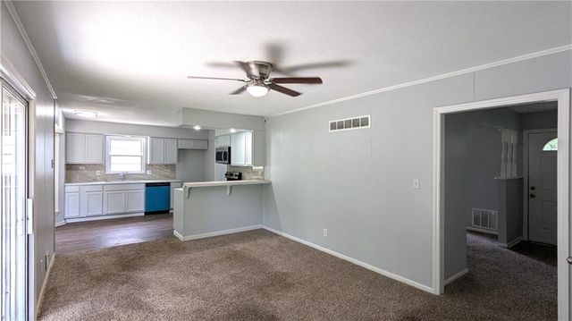 8919 Stark Avenue, Kansas City, MO 64138