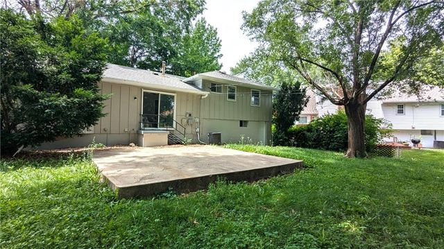 8919 Stark Avenue, Kansas City, MO 64138