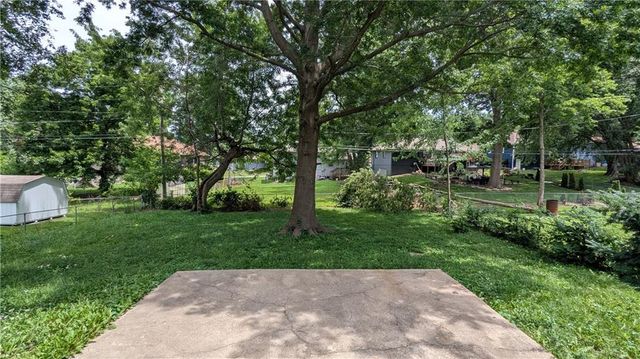 8919 Stark Avenue, Kansas City, MO 64138