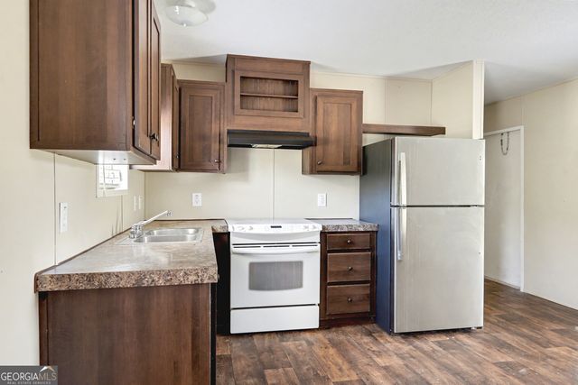 527 A South Steel Bridge Road, Eatonton, GA 31024