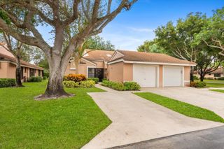 8333 Springlake Dr A, Boca Raton, FL 33496