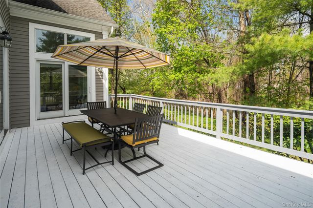 11 Hollow Tree Road, Briarcliff Manor, NY 10510