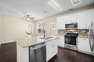 15 Blue Creek Place, The Woodlands, TX 77382