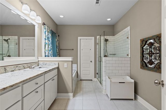 4846 W Townbridge Drive, Fayetteville, AR 72704