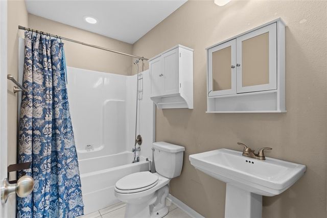 4846 W Townbridge Drive, Fayetteville, AR 72704