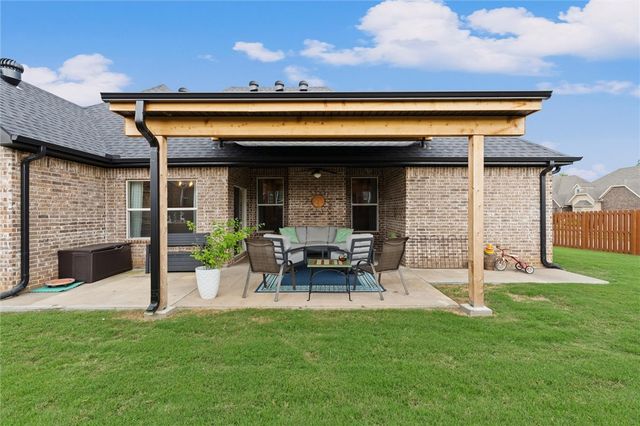 4846 W Townbridge Drive, Fayetteville, AR 72704
