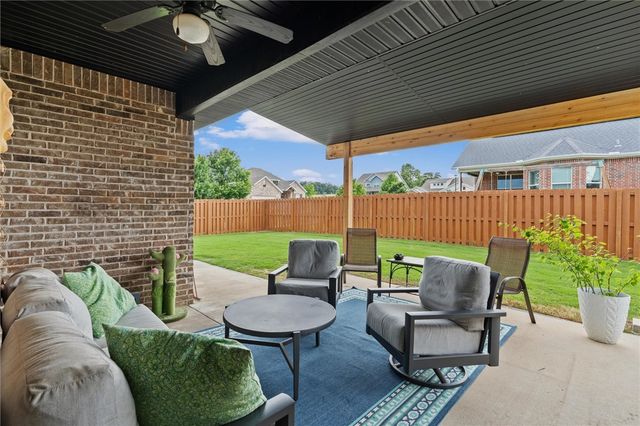 4846 W Townbridge Drive, Fayetteville, AR 72704