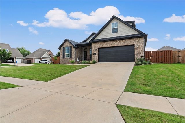 4846 W Townbridge Drive, Fayetteville, AR 72704