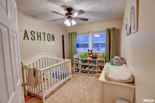 1424 W SUNSET Drive, Taylorville, IL 62568