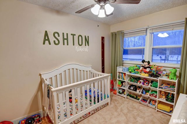 1424 W SUNSET Drive, Taylorville, IL 62568