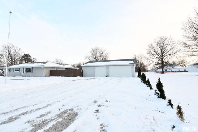 1424 W SUNSET Drive, Taylorville, IL 62568