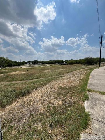 5557 Larkdale Dr, San Antonio, TX 78233