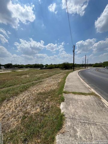 5557 Larkdale Dr, San Antonio, TX 78233