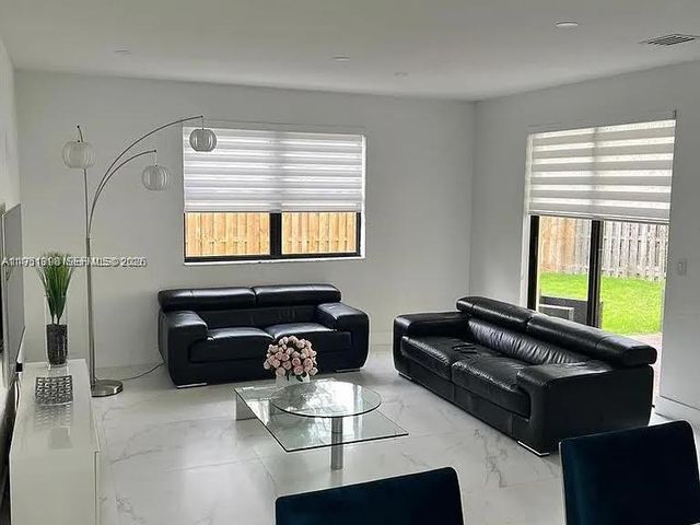 9243 SW 227th Ter 9243, Cutler Bay, FL 33190