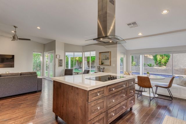 6218 E WALTANN Lane, Scottsdale, AZ 85254