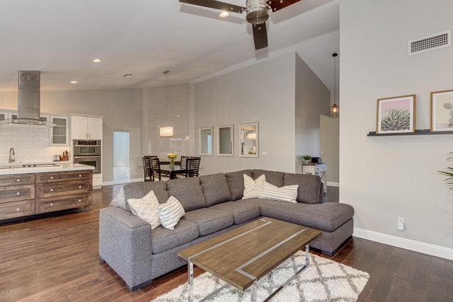 6218 E WALTANN Lane, Scottsdale, AZ 85254