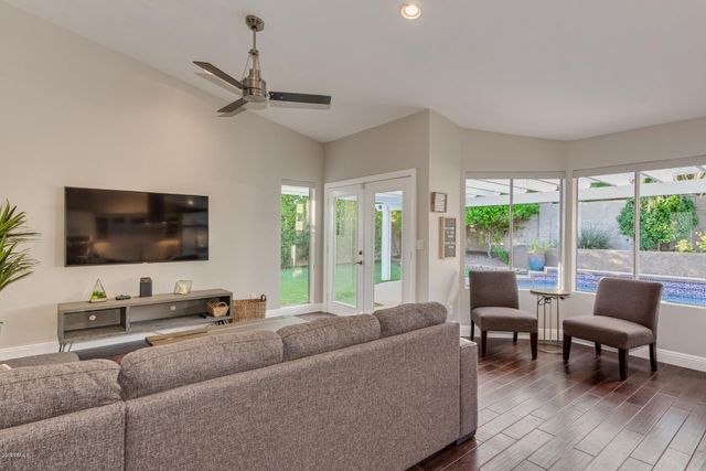 6218 E WALTANN Lane, Scottsdale, AZ 85254