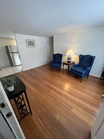 12 Marion Road 12, Bedford, MA 01730