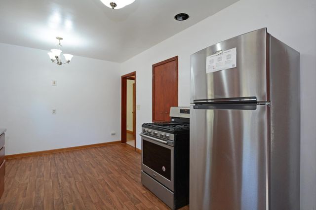 2122 30th Avenue N, Minneapolis, MN 55411