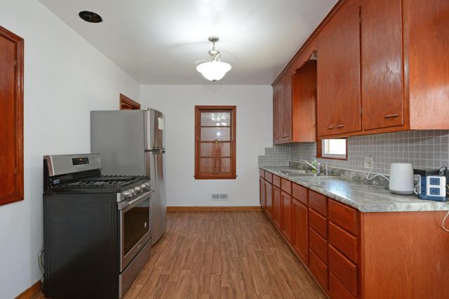 2122 30th Avenue N, Minneapolis, MN 55411