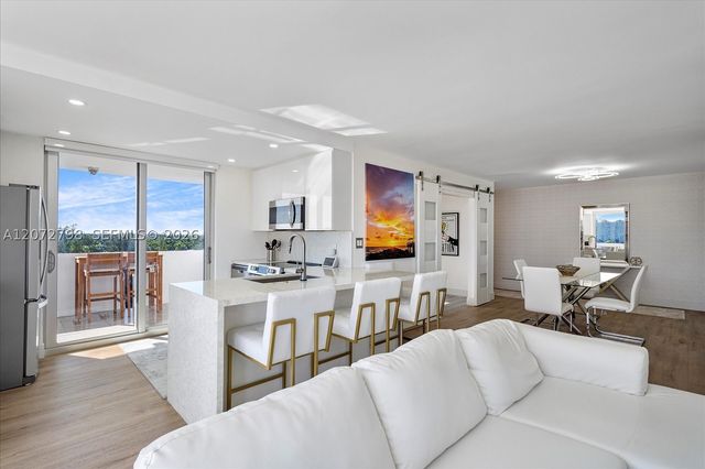 3703 NE 166th St 701, North Miami Beach, FL 33160