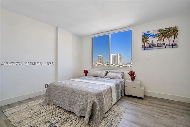 3703 NE 166th St 701, North Miami Beach, FL 33160