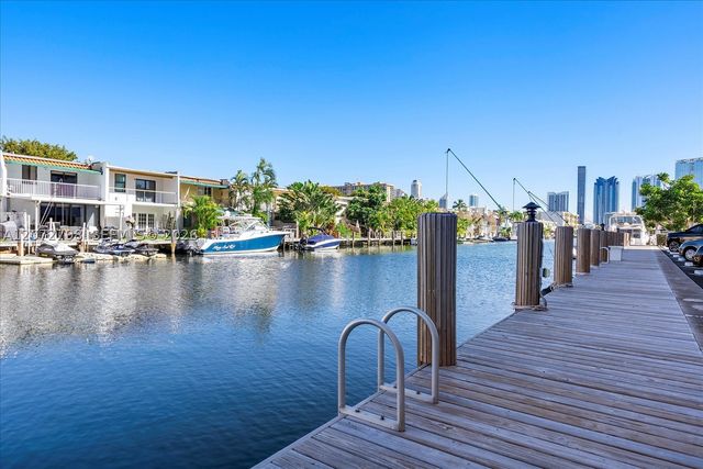 3703 NE 166th St 701, North Miami Beach, FL 33160