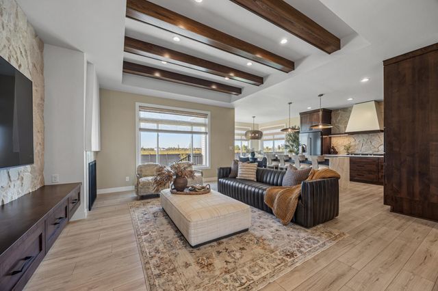 6833 Sunrise Point, Horace, ND 58047