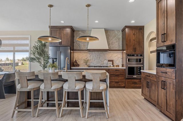 6833 Sunrise Point, Horace, ND 58047