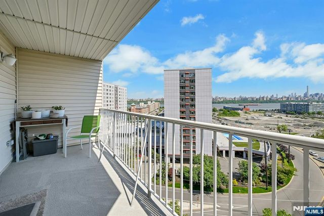 45 Legend Hills Drive, Edgewater, NJ 07020