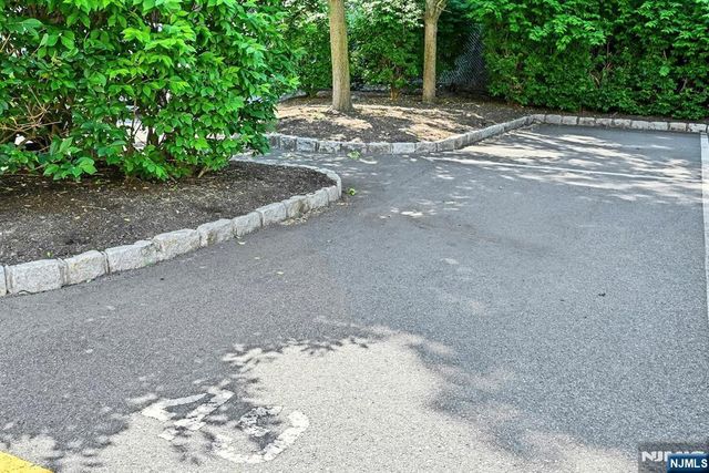 45 Legend Hills Drive, Edgewater, NJ 07020