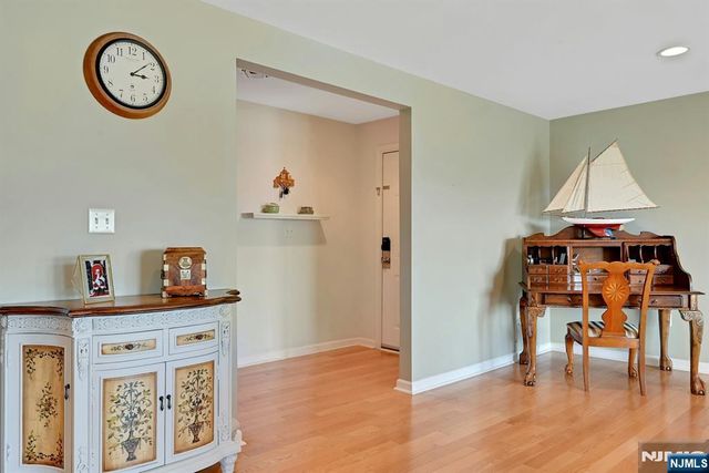 45 Legend Hills Drive, Edgewater, NJ 07020