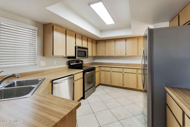 26434 S SEDONA Drive, Sun Lakes, AZ 85248