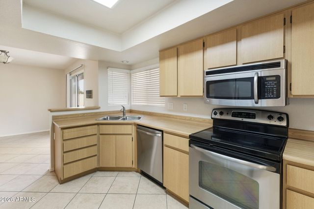 26434 S SEDONA Drive, Sun Lakes, AZ 85248