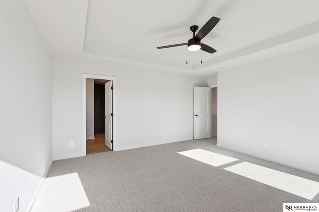 12406 S 89th Avenue, Papillion, NE 68046
