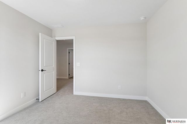 12406 S 89th Avenue, Papillion, NE 68046