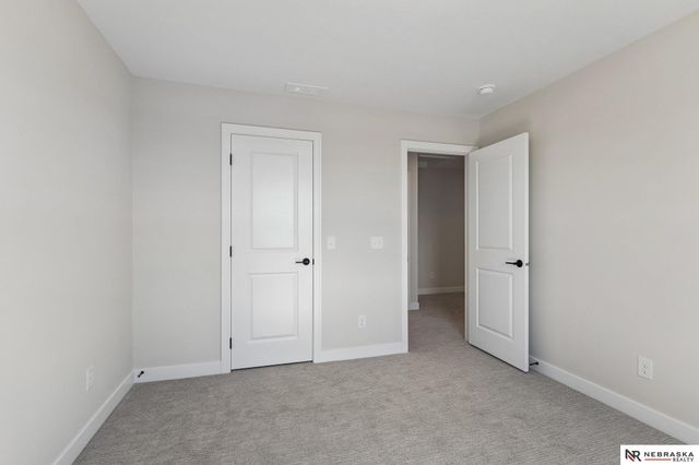 12406 S 89th Avenue, Papillion, NE 68046