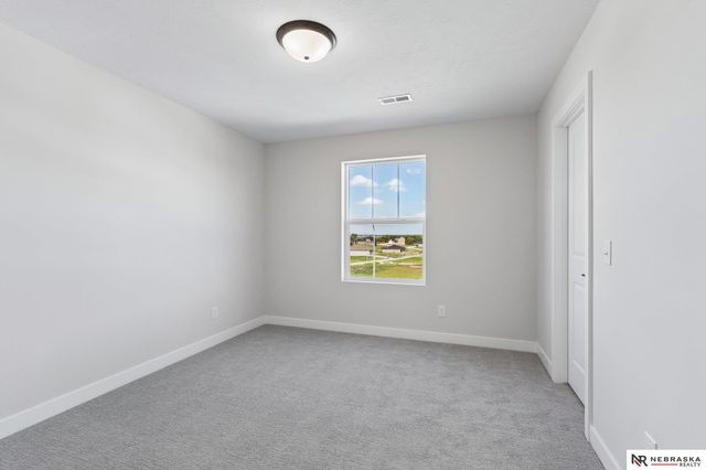 12406 S 89th Avenue, Papillion, NE 68046