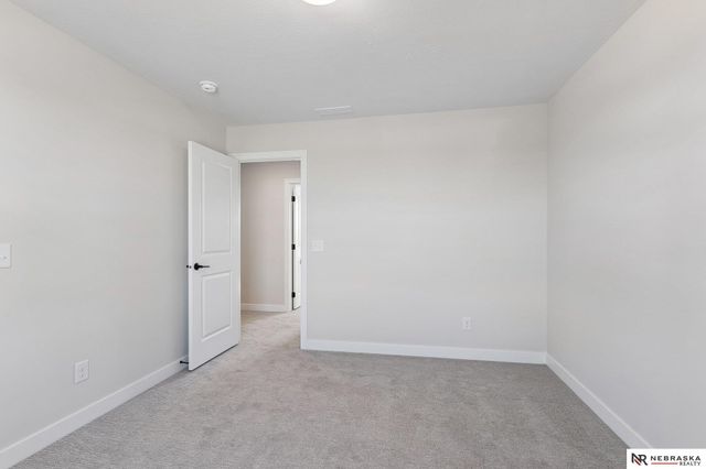 12406 S 89th Avenue, Papillion, NE 68046