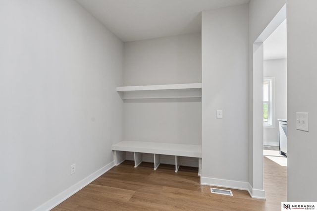 12406 S 89th Avenue, Papillion, NE 68046