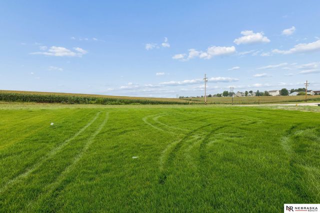 12406 S 89th Avenue, Papillion, NE 68046
