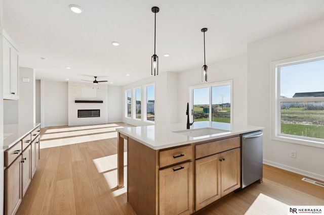 12406 S 89th Avenue, Papillion, NE 68046
